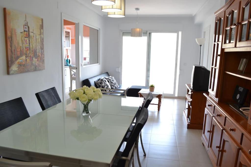 Apartamento Junto A Playa Y Cerca De Campo De Golf El Perellonet Luaran gambar