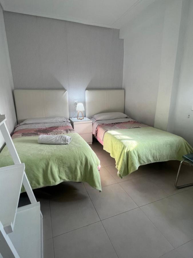 Apartamento Junto A Playa Y Cerca De Campo De Golf El Perellonet Luaran gambar
